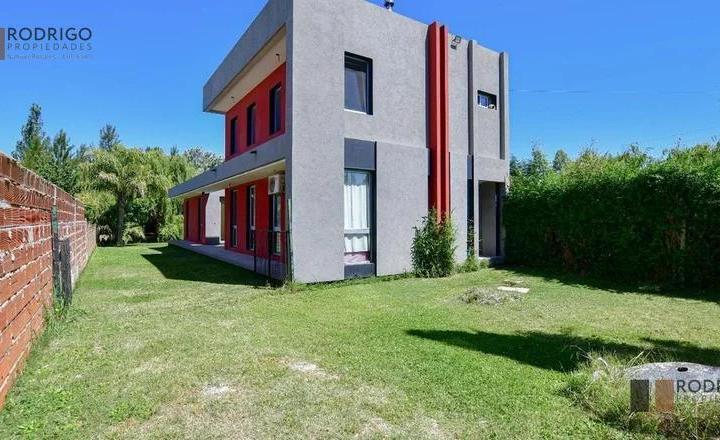 Casa · 170m² · 5 Ambientes · 3 Cocheras