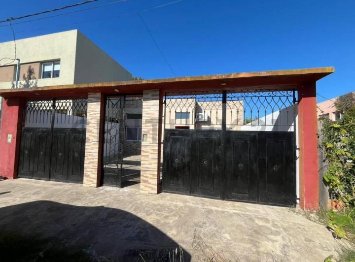 Casa · 108m² · 4 Ambientes · 1 Cochera
