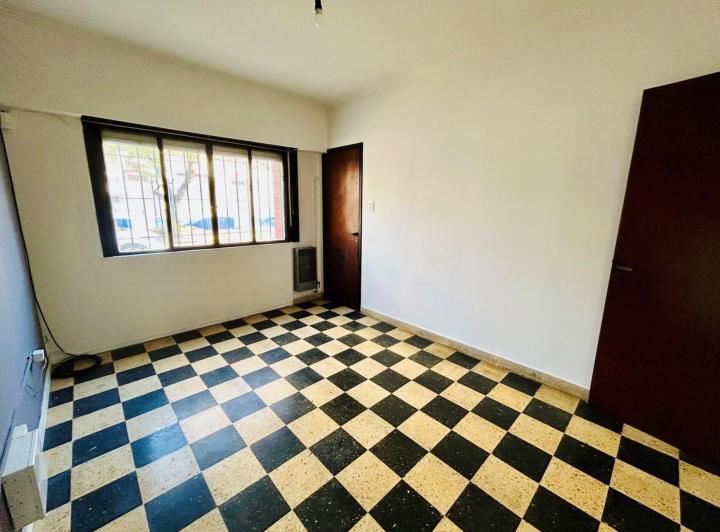 Casa · 57m² · 3 Ambientes · 1 Cochera