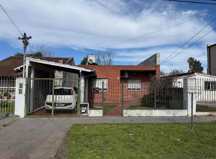 Casa · 90m² · 3 Ambientes · 1 Cochera