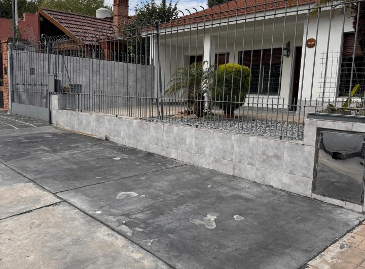 Casa · 161m² · 4 Ambientes · 2 Cocheras