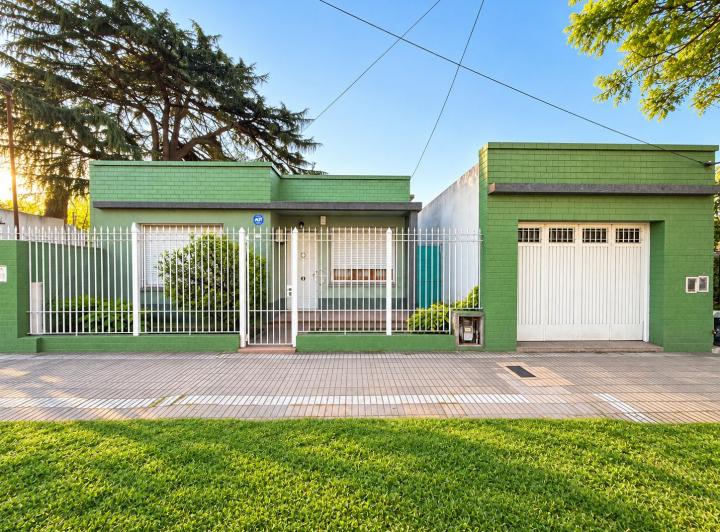 Casa · 175m² · 3 Ambientes · 2 Cocheras