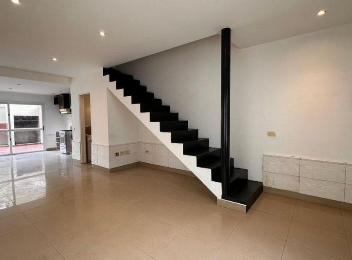 Casa · 80m² · 3 Ambientes · 1 Cochera