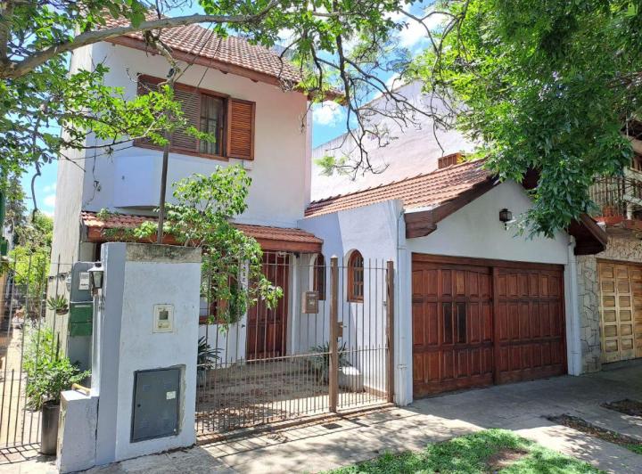 Casa · 110m² · 3 Ambientes · 2 Cocheras