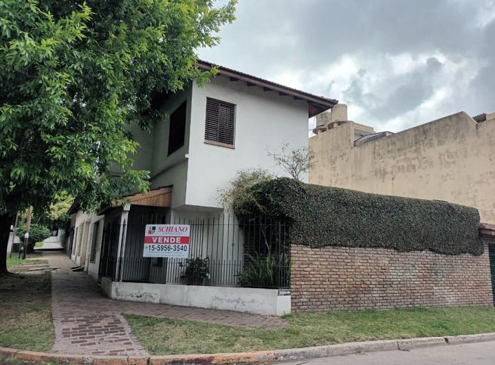 Casa · 110m² · 4 Ambientes · 1 Cochera