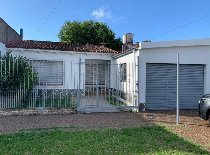 Casa · 90m² · 3 Ambientes · 1 Cochera