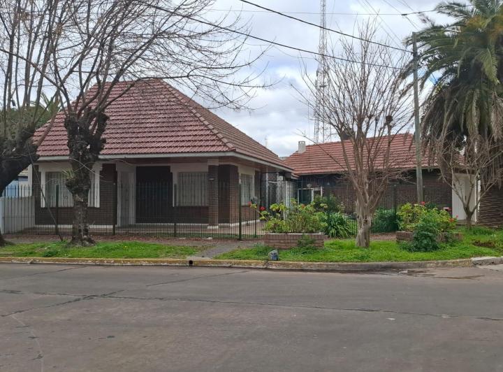 Casa · 120m² · 5 Ambientes · 1 Cochera