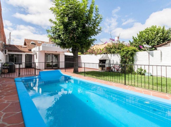 Casa · 134m² · 5 Ambientes · 2 Cocheras