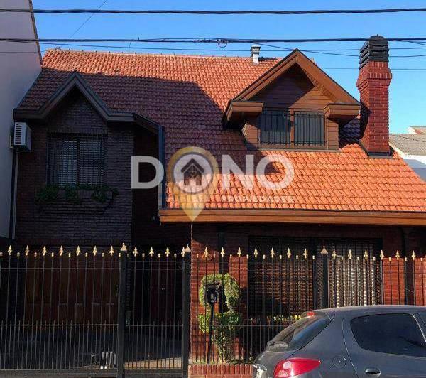 Casa · 220m² · 4 Ambientes