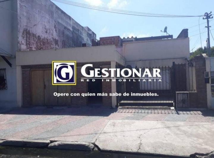Casa · 180m² · 4 Ambientes · 1 Cochera