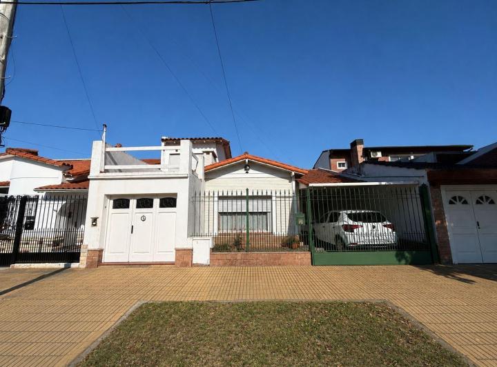 Casa · 150m² · 4 Ambientes · 2 Cocheras