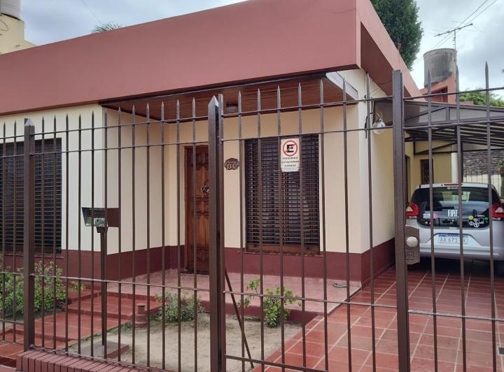 Casa · 71m² · 3 Ambientes · 2 Cocheras