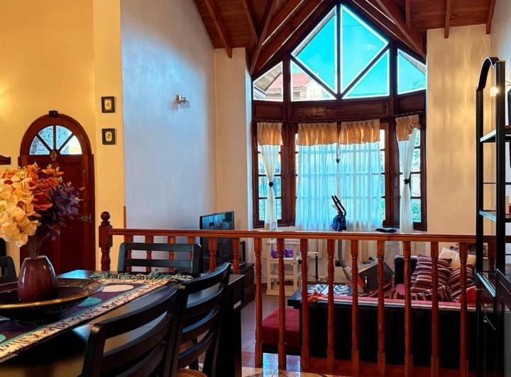 Casa · 140m² · 4 Ambientes · 1 Cochera