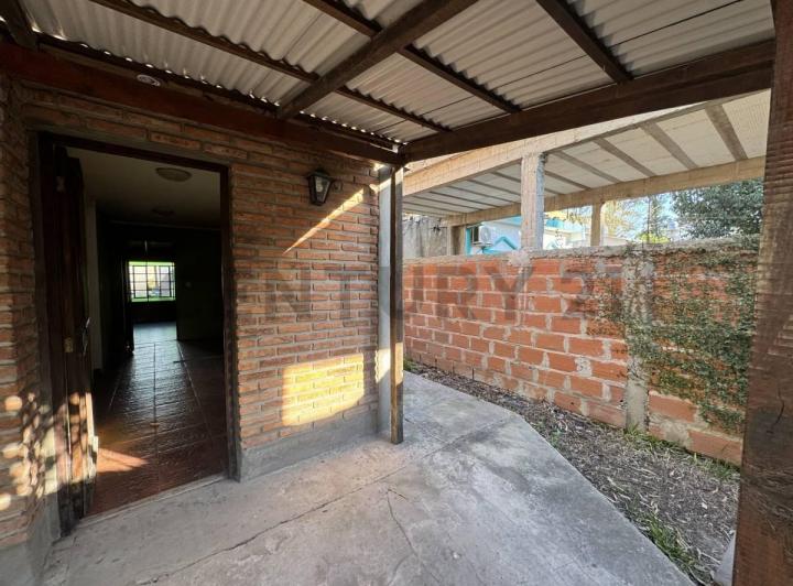 Casa · 70m² · 3 Ambientes · 4 Cocheras