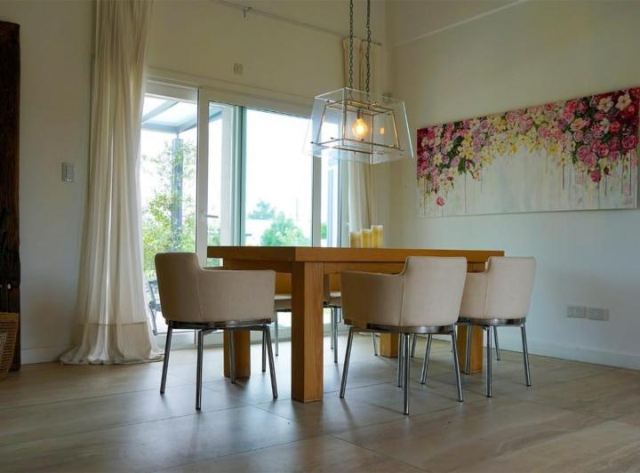 Casa · 290m² · 4 Ambientes · 2 Cocheras