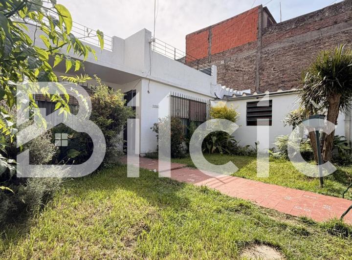 Casa · 115m² · 5 Ambientes · 1 Cochera