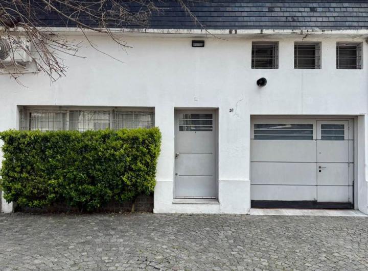 Casa · 127m² · 5 Ambientes · 1 Cochera