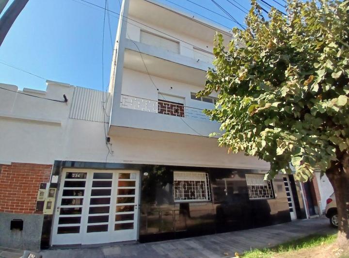 Casa · 250m² · 4 Ambientes