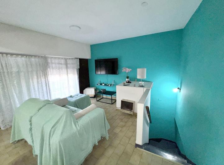 Casa · 250m² · 8 Ambientes