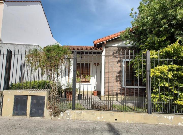 Casa · 145m² · 5 Ambientes · 3 Cocheras