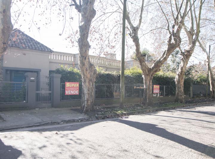 Casa · 200m² · 5 Ambientes · 1 Cochera