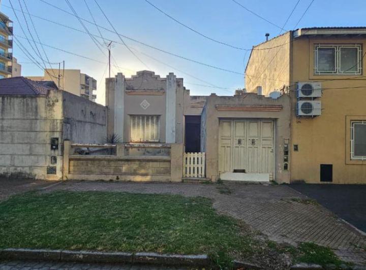 Casa · 425ha · 8 Ambientes · 1 Cochera