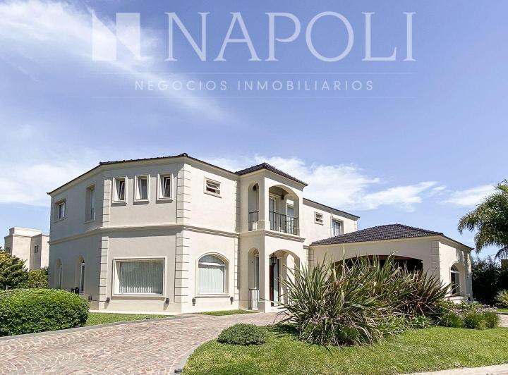 Casa · 400m² · 6 Ambientes · 2 Cocheras