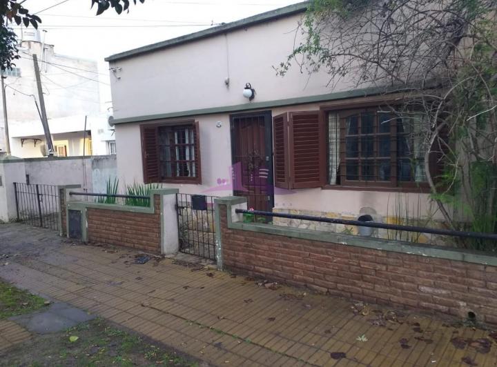 Casa · 160m² · 5 Ambientes · 2 Cocheras