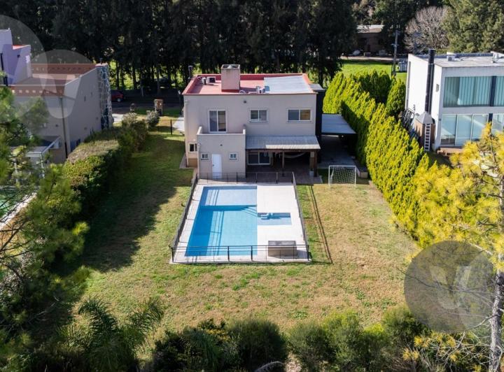 Casa · 954m² · 6 Ambientes