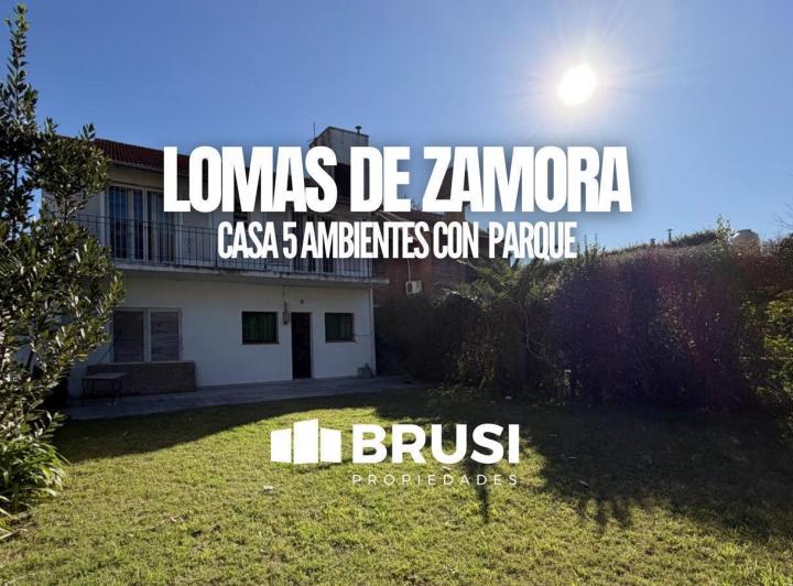 Casa · 218m² · 5 Ambientes · 1 Cochera