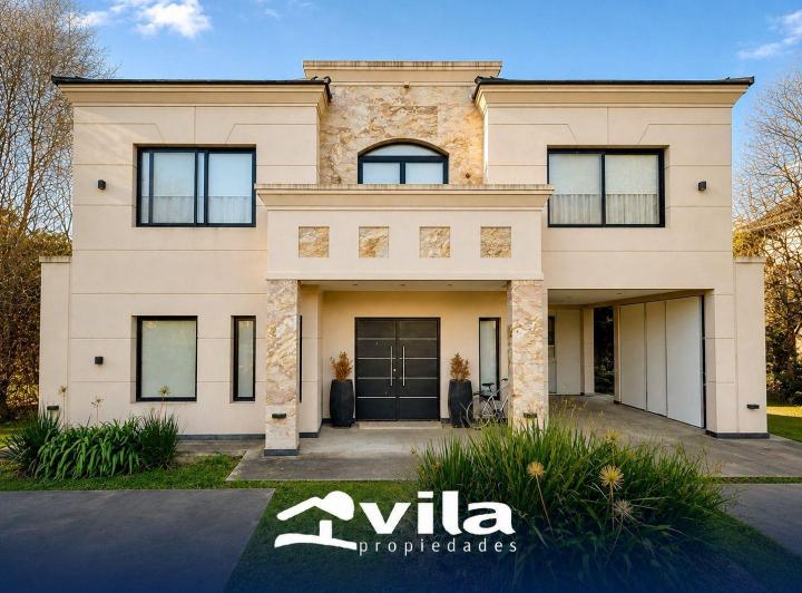 Casa · 340m² · 5 Ambientes · 1 Cochera