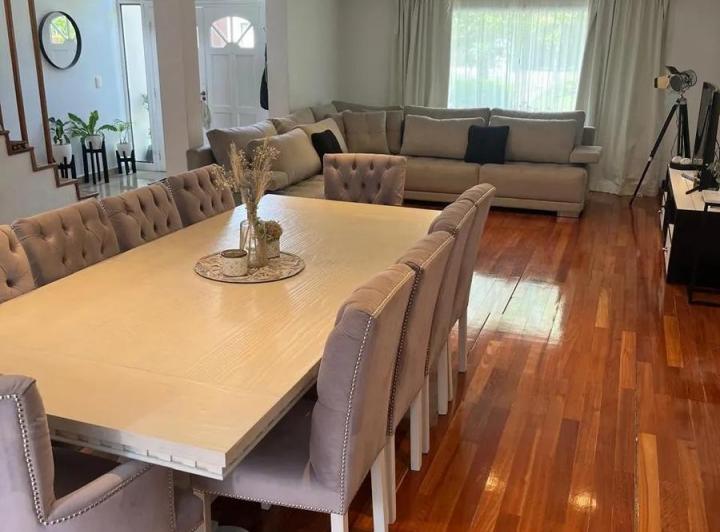 Casa · 330m² · 6 Ambientes