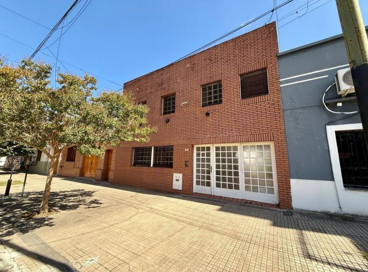Casa · 152m² · 5 Ambientes · 1 Cochera