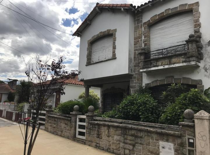Casa · 188m² · 5 Ambientes · 1 Cochera