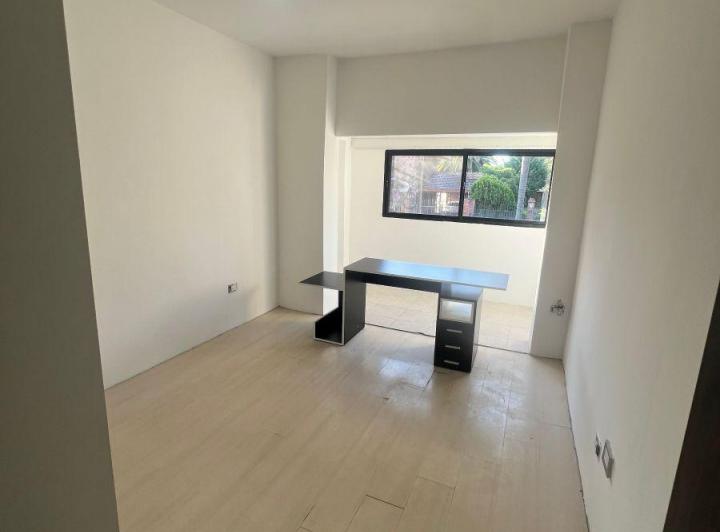 Casa · 110m² · 5 Ambientes · 2 Cocheras