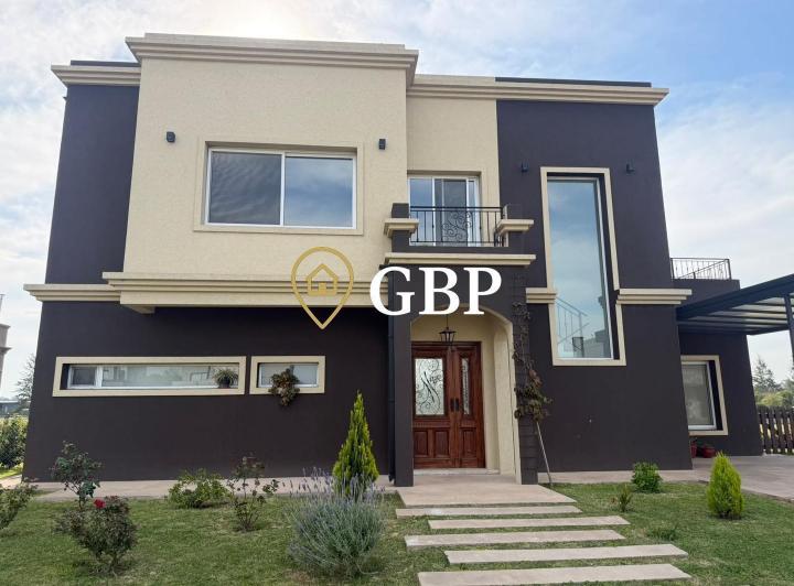 Casa · 191m² · 5 Ambientes · 1 Cochera