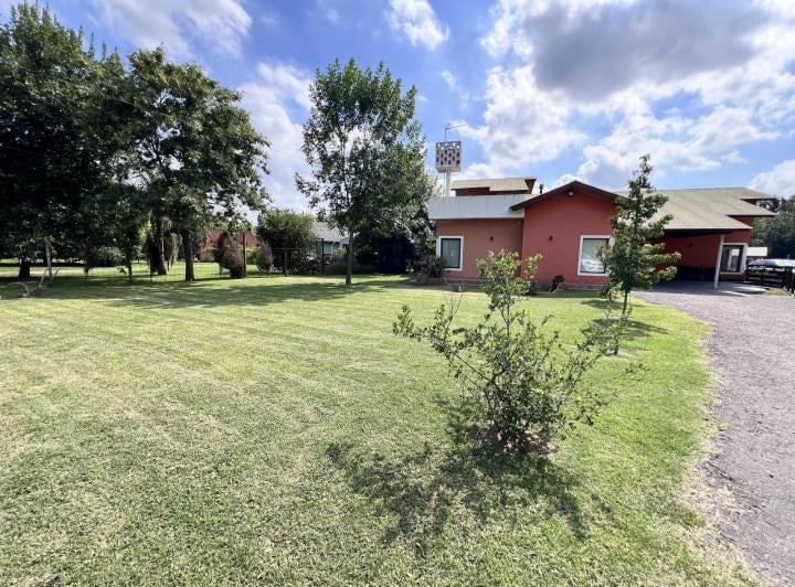 Casa · 2530m² · 6 Ambientes