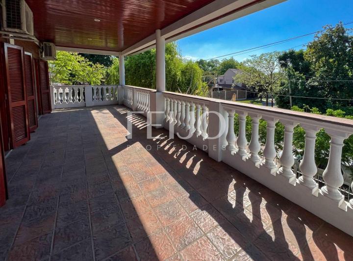 Casa · 180m² · 7 Ambientes · 2 Cocheras