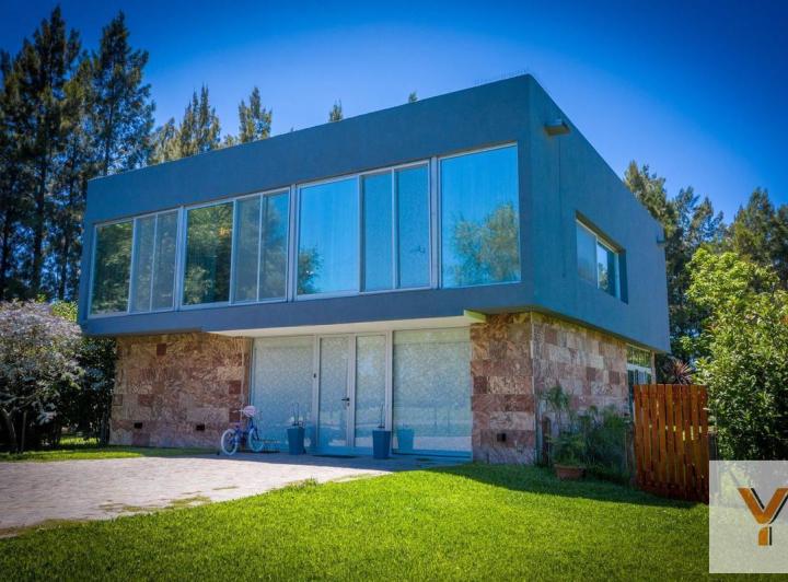 Casa · 276m² · 6 Ambientes