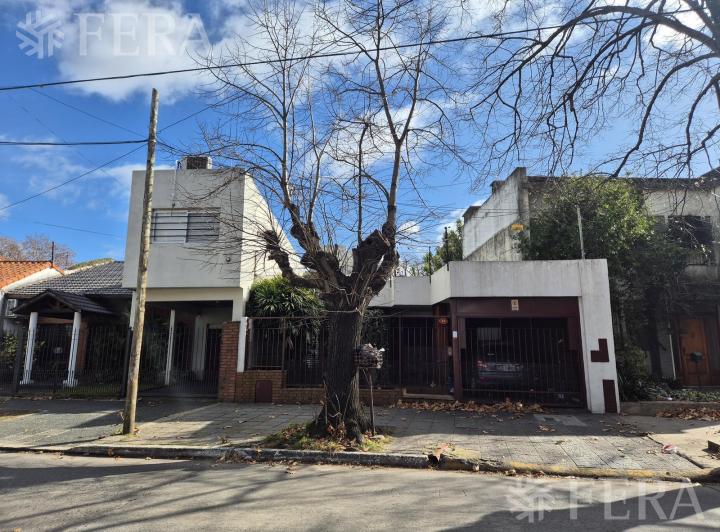 Casa · 133m² · 5 Ambientes · 1 Cochera
