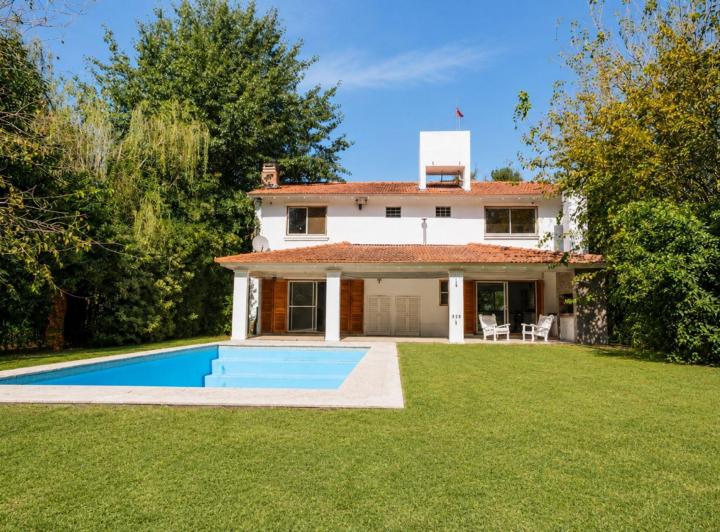 Casa · 122m² · 5 Ambientes