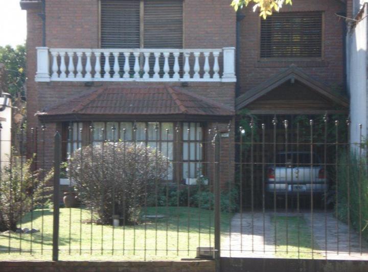 Casa · 280m² · 6 Ambientes · 2 Cocheras