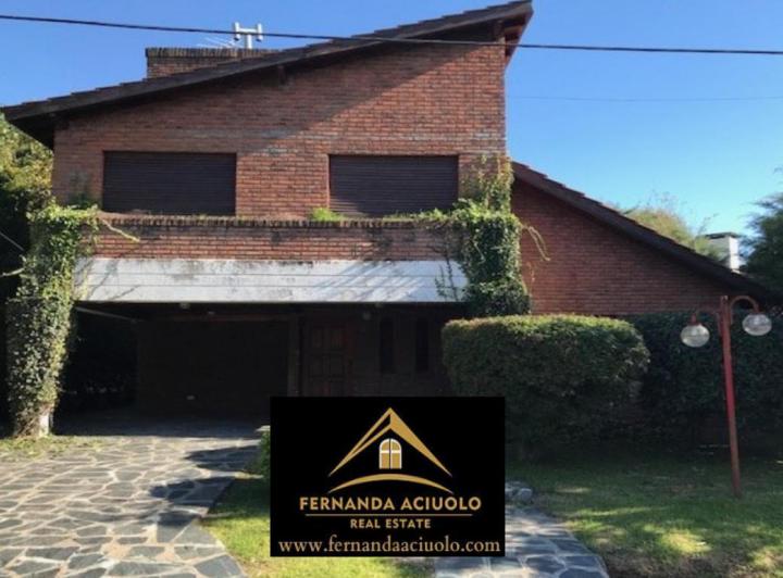 Casa · 180m² · 5 Ambientes · 1 Cochera