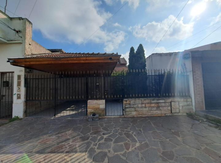 Casa · 135m² · 6 Ambientes · 1 Cochera