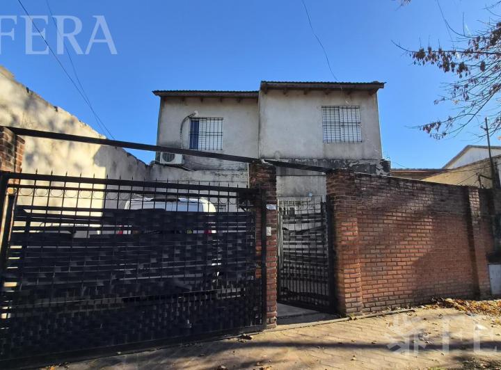 Casa · 191m² · 6 Ambientes · 1 Cochera