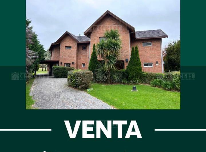 Casa · 375m² · 6 Ambientes · 2 Cocheras