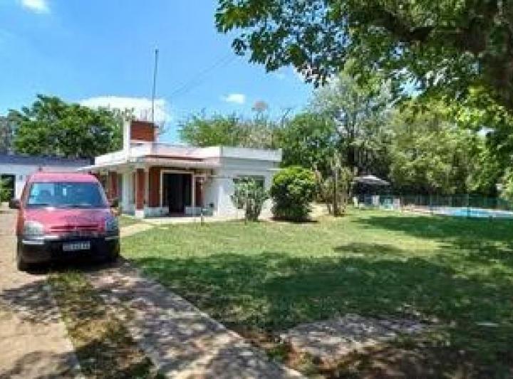Casa · 300m² · 5 Ambientes