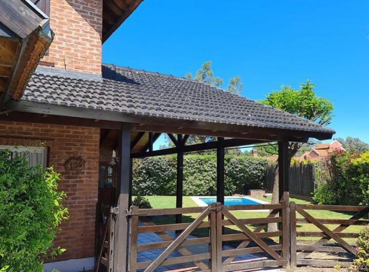 Casa · 150m² · 5 Ambientes · 3 Cocheras