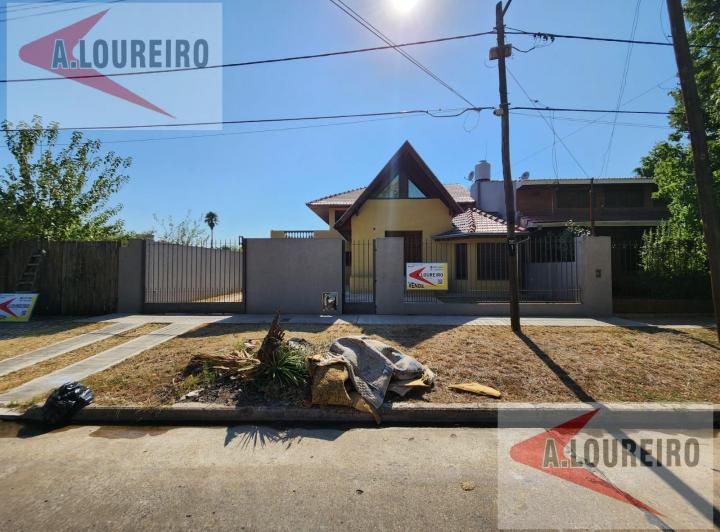 Casa · 500m² · 6 Ambientes · 1 Cochera