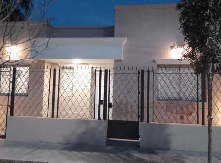 Casa · 90m² · 6 Ambientes